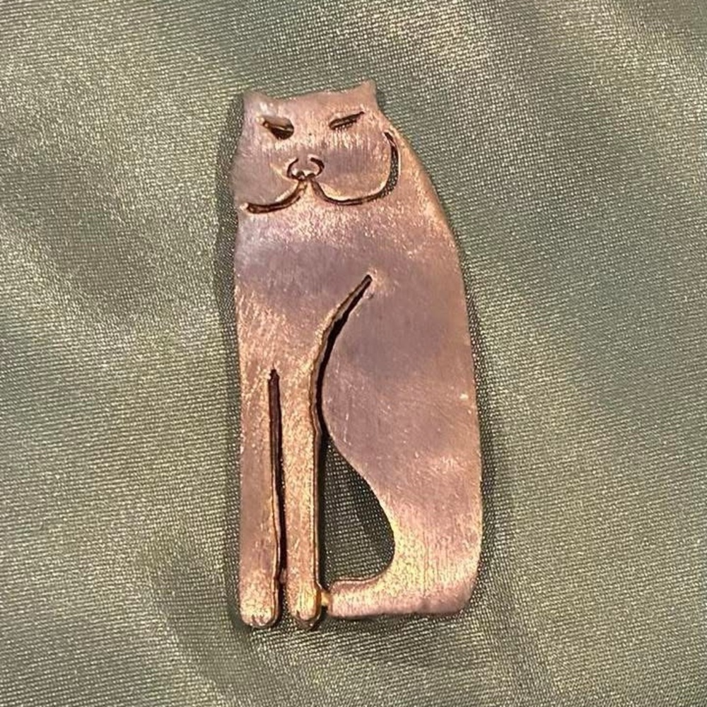 Gold Tone Cat Brooch